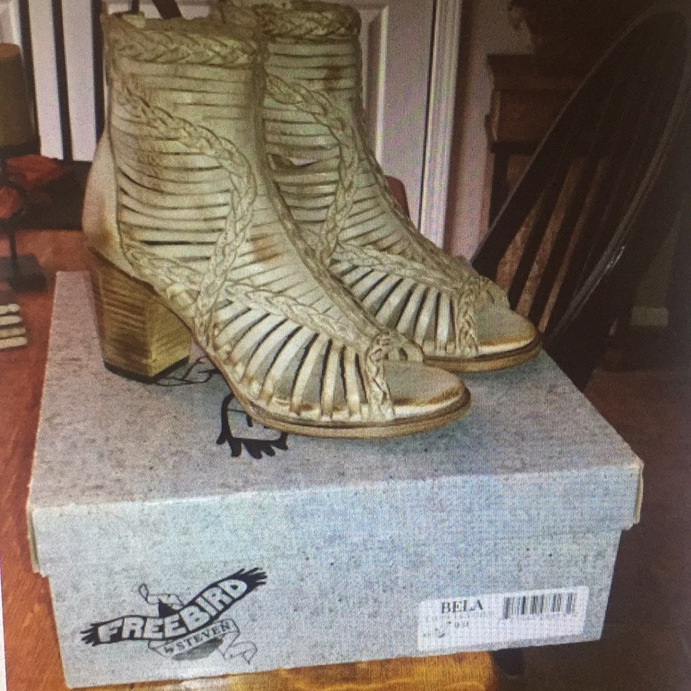 Freebies booties